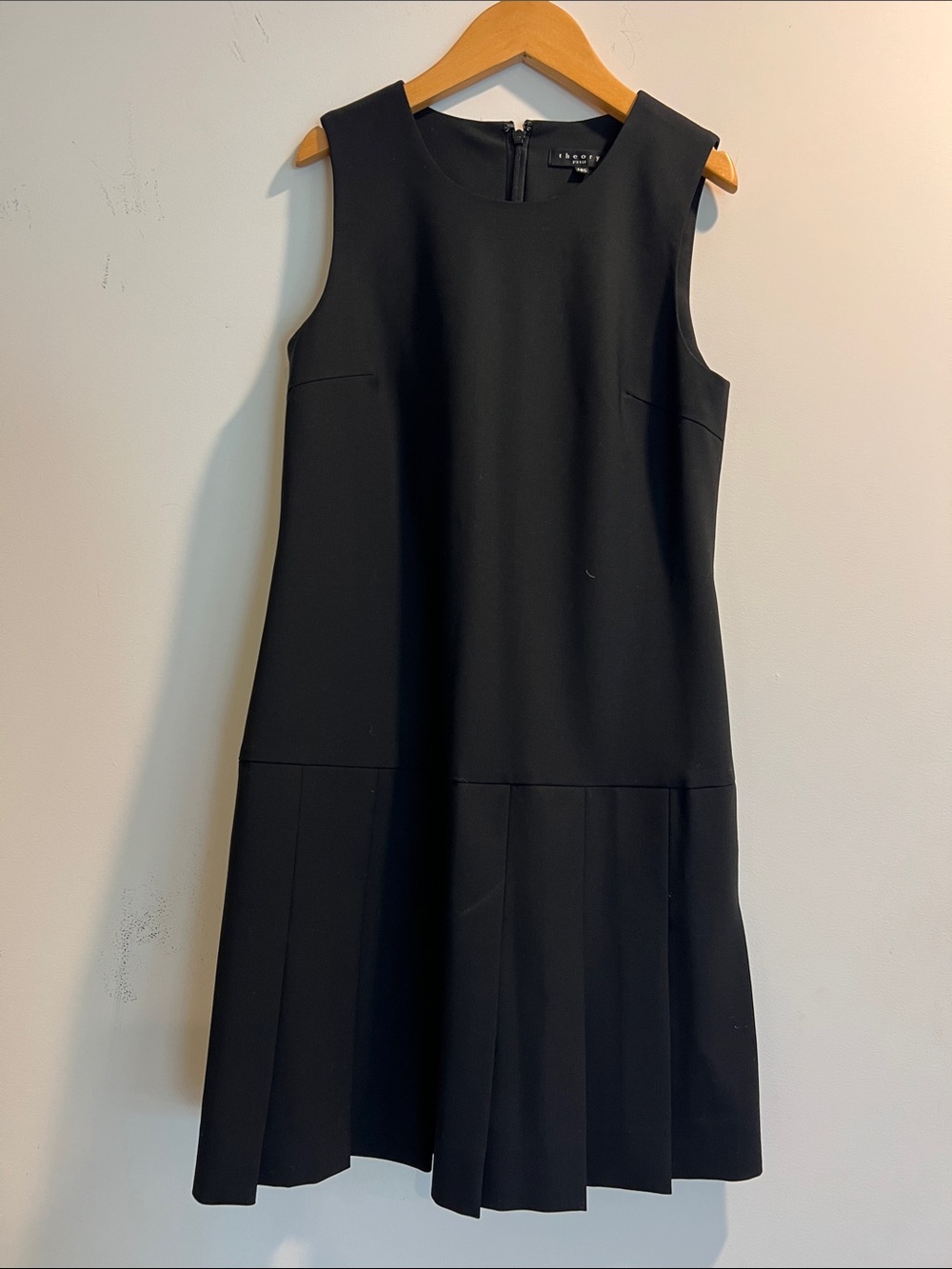 Theory Black Sleeveless Pleated Hem Formal Dress